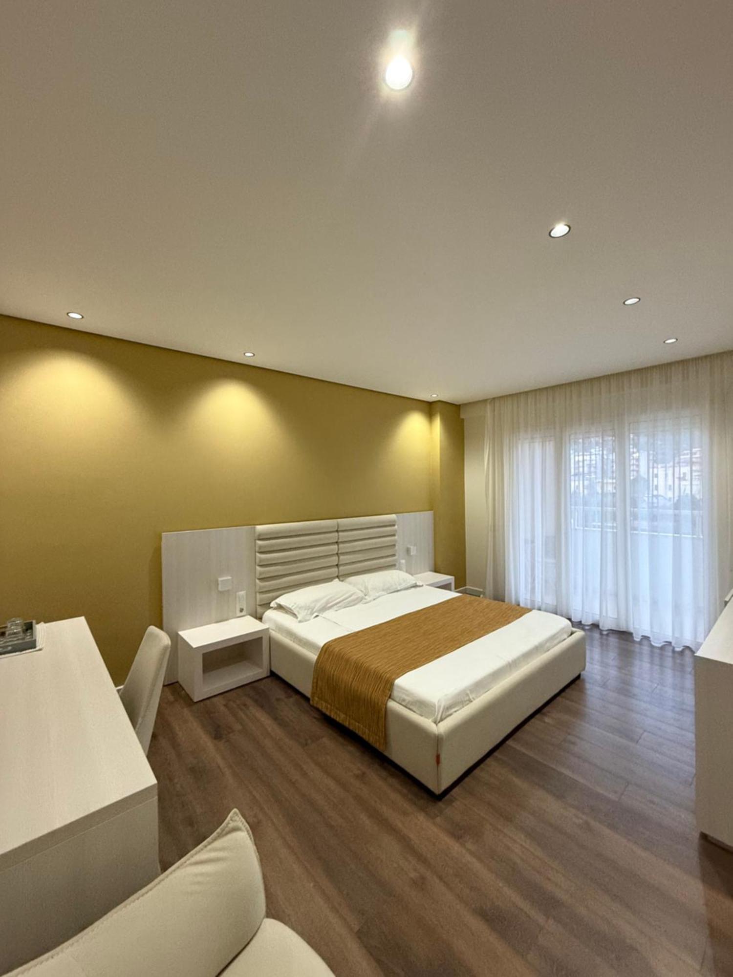 Maxi Room Vlorë Εξωτερικό φωτογραφία