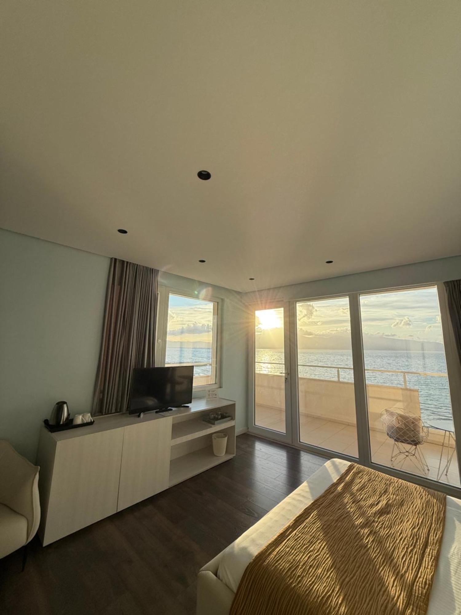 Maxi Room Vlorë Εξωτερικό φωτογραφία